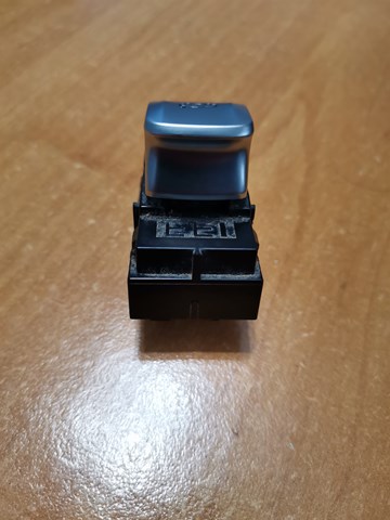 61319299459 BMW Кнопка салона привода крышки багажника (двери 3/5-й (ляды) купить в Днепр
