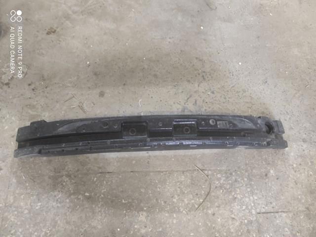 Наполнитель бампера переднего Ниссан Лиаф I