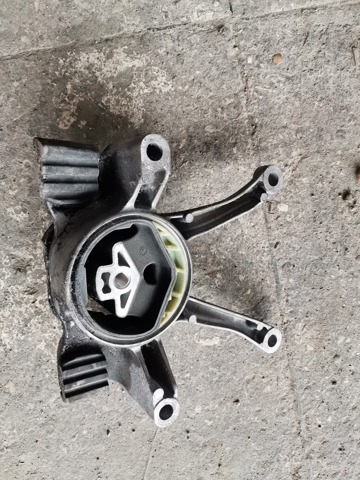 6862577 BMW Подушка коробки передач купить в Ужгород