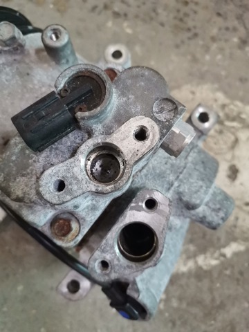 SUBARU 73111AN01A Компрессор кондиционера в наличии Тернополь