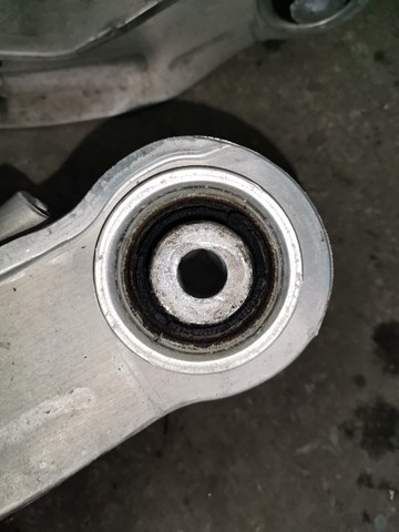 VAG 80A505311B Рычаг задней подвески нижний левый/правый в наличии Черкассы