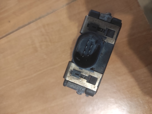 80A907590 Датчик контроля мертвой зоны задний купить Хмельницкий