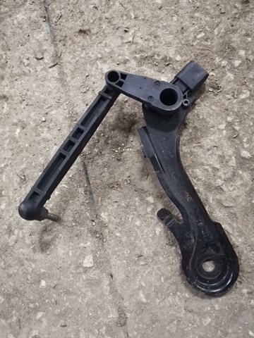 Датчик уровня положения кузова, задний левый 80A941309E VAG