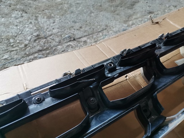 86350S1600 Решетка радиатора купить Житомир