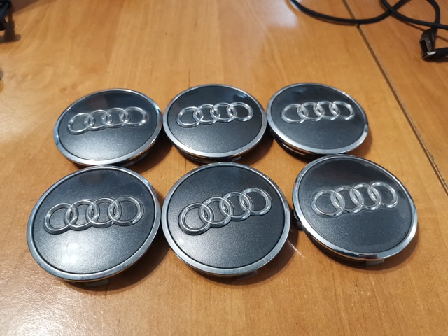 Колпак колесного диска 8W0601170 VAG