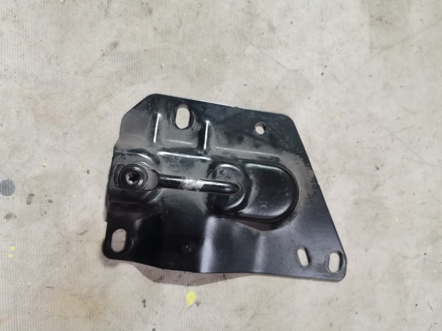 8W0823186D VAG Стояк-крюк замка капота купить в Днепр