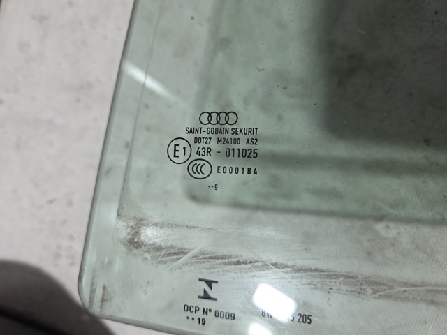 VAG 8W5845205 Стекло двери задней левой в наличии Николаев