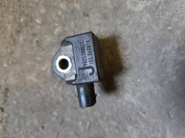 Датчик Айрбег передний 98237AN02A SUBARU