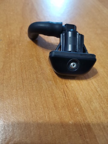 KB7W67510 MAZDA Форсунка омывателя заднего стекла купить в Харьков