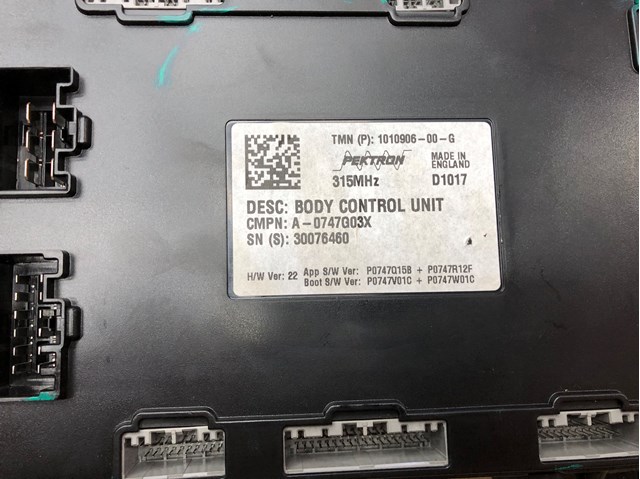 Tesla Model 101090600G Модуль управления (ЭБУ) бортовой сетью в наличии Житомир
