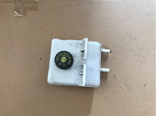 460918372R RENAULT купить в Львов
