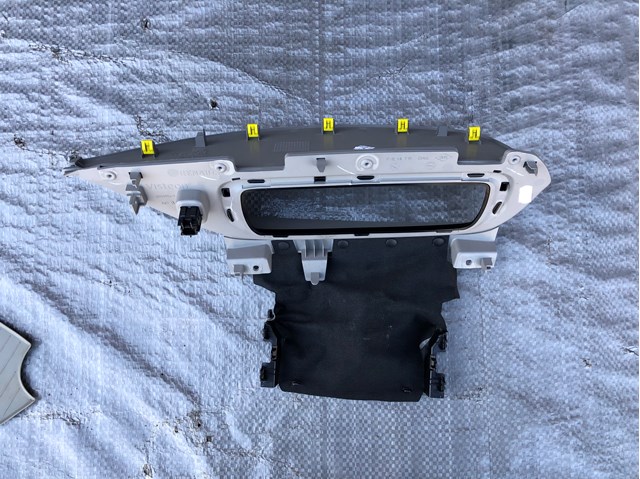682403850R RENAULT купить в Тернополь