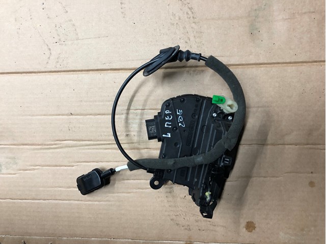 805031107R RENAULT Замок водительской двери купить в Днепр
