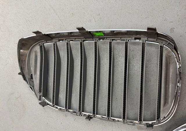 51137369903 BMW Решетка радиатора левая купить в Винница