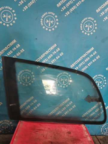 Стукло багажника, правое 1096726 FORD