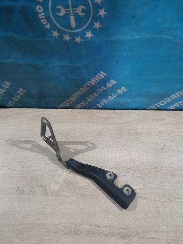 Шарнир капота левый 13213447 OPEL