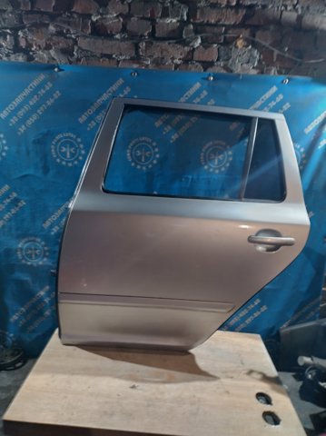 Задняя левая дверь Skoda Octavia 2 A5