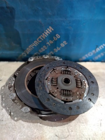 Корзина сцепления 30210BN800 NISSAN