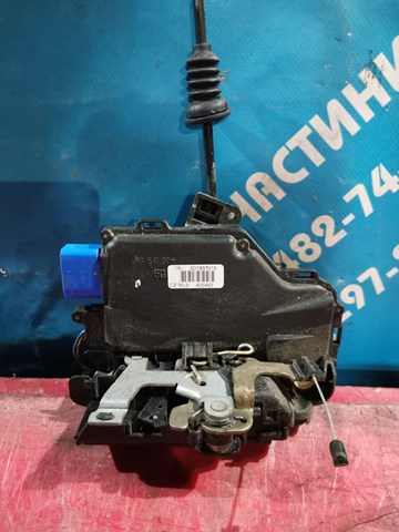 Замок двери водителя Volkswagen Golf 5