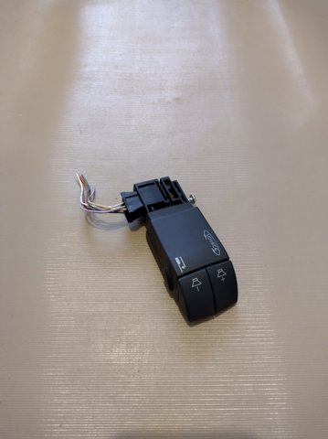 Переключатель подрулевой, управления аудио системой 7701049643 RENAULT