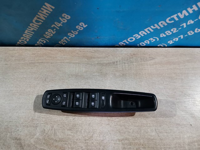 Кнопки переднего левого стеклоподъёмника 809610017R RENAULT