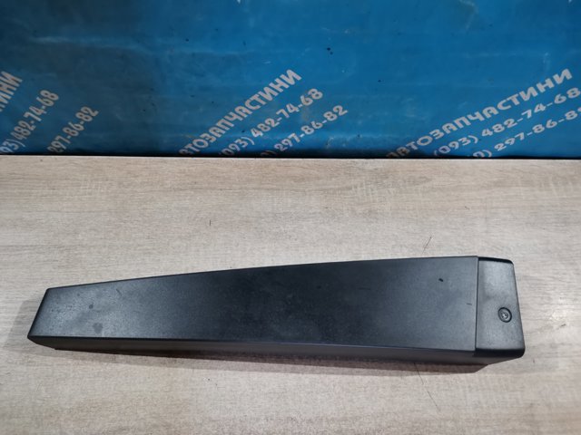 Накладка стойки кузова внешняя, центральная правая 8200139601 RENAULT
