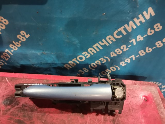 Держатель наружной ручки двери, передней левой 8200388110 RENAULT