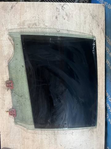 Стекло задней двери, левой 82301BM701 NISSAN