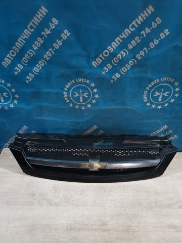 Решетка радиатора 96547129 GM