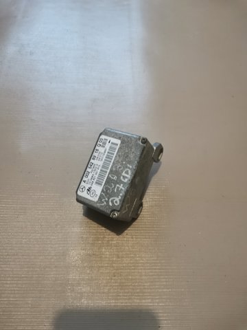 Датчик поперечного ускорения (ESP) A0025428918 MERCEDES