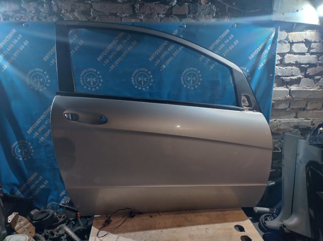 Пассажирская передняя дверь A1697201205 MERCEDES