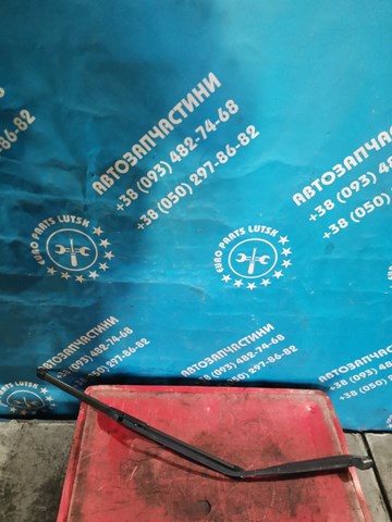 Задняя щетка GJ6J67421 MAZDA