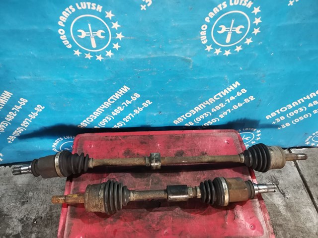 Полуось передняя, правая MR980748 MITSUBISHI