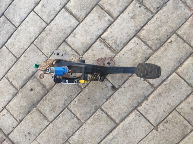 Педаль сцепления 465030038R RENAULT