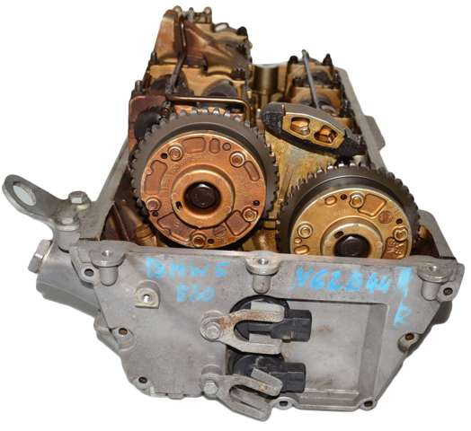Головка блока цилиндров (ГБЦ) 11121556511 BMW