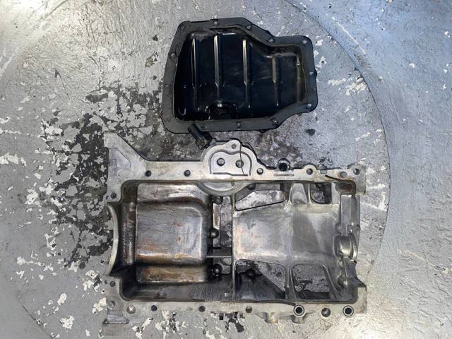 Поддон картера двигателя 215102B700 HYUNDAI