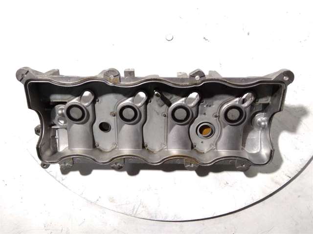 Крышка клапанов 2241027401 HYUNDAI