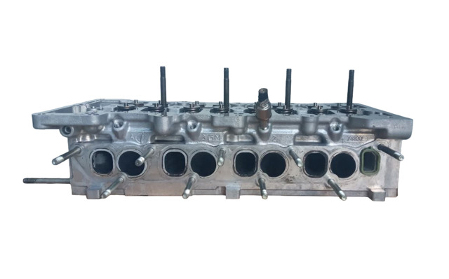 Головка блока цилиндров 55571949 OPEL