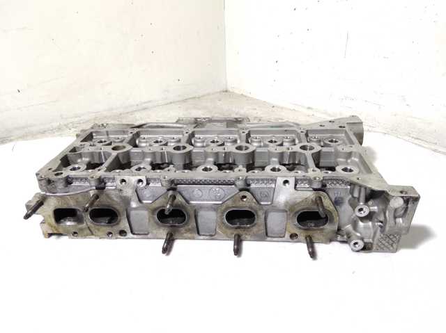 Головка цилиндров RFGK2Q6090AC FORD