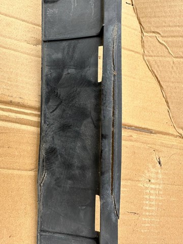 51128223270 BMW Кронштейн бампера заднего центральный купить в Ровно