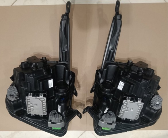 92102R2100 Правая фара купить Киев