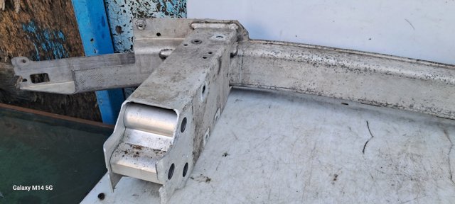 7385288 BMW Усилитель бампера переднего купить в Чернигов