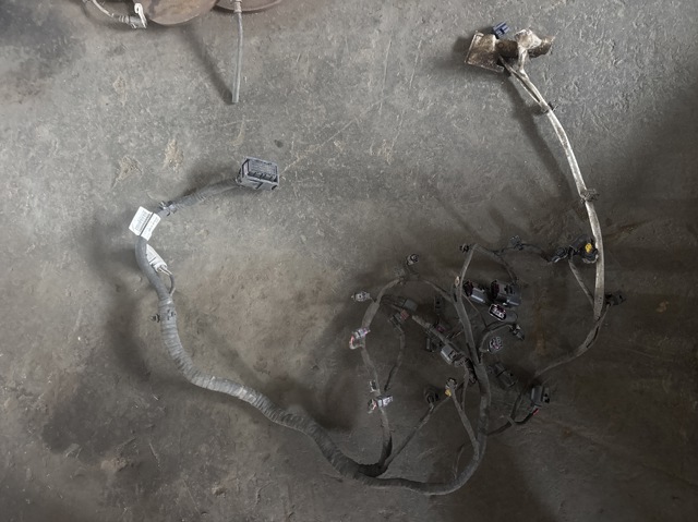 Электропроводка моторного тсека 04E972627T VAG