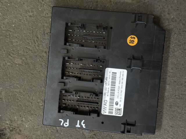 Блок управления систем комфорта 1K0937087AN VAG