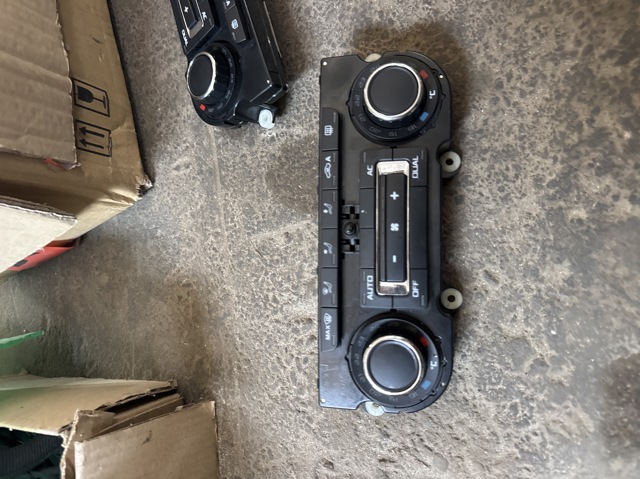 Механизм управления кондиционером 3T0907044AR VAG