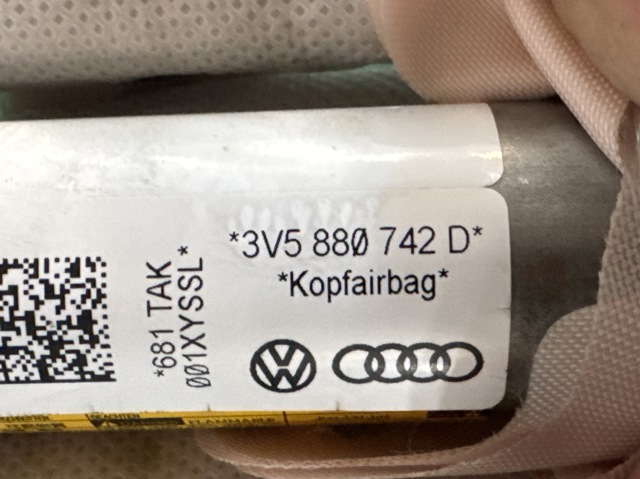 3V5880742D VAG Шторка боковая, правая купить в Украина