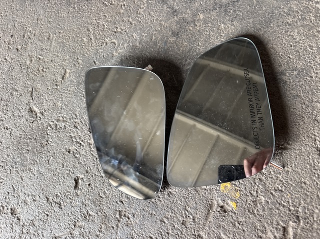 Стекло зеркала заднего вида, правого 51168059570 BMW
