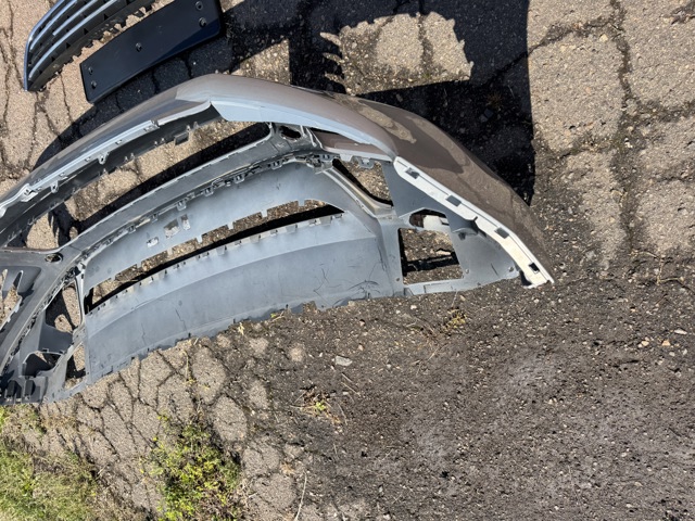 7P6807221C Передний бампер купить Черкассы