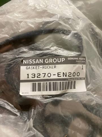Прокладка клапанной крышки двигателя 13270EN200 NISSAN