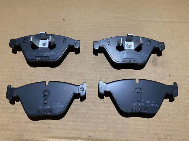 Тормозные колодки 34116780711 BMW